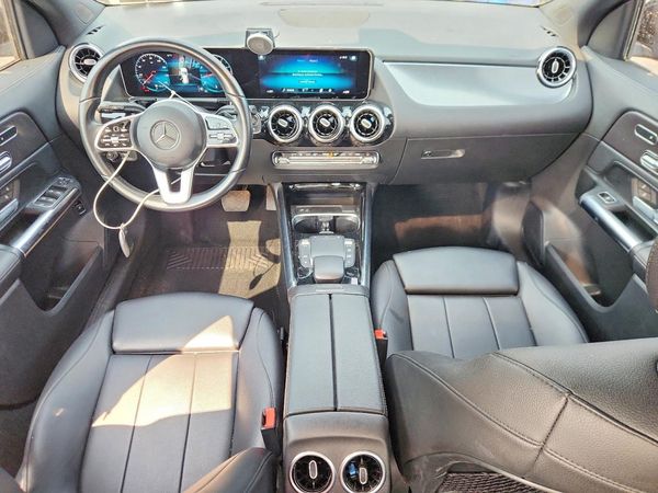 2021 MERCEDES-BENZ GLA