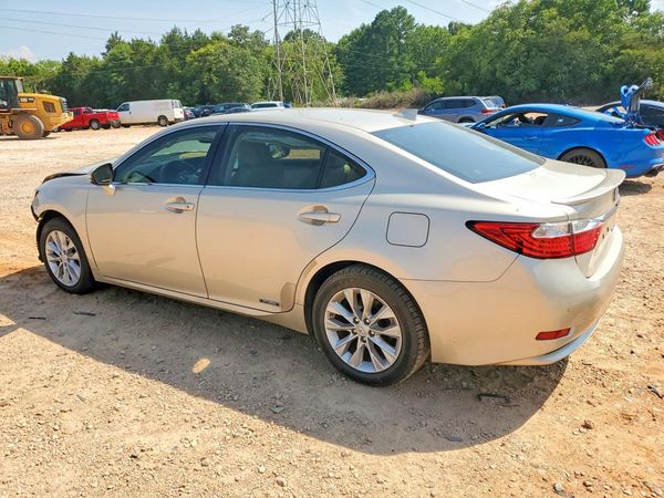 2015 LEXUS ES 300h