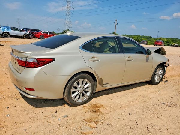 2015 LEXUS ES 300h