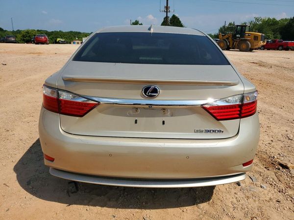 2015 LEXUS ES 300h