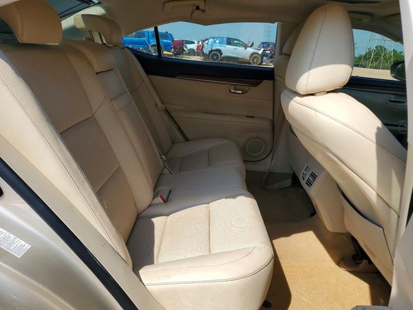2015 LEXUS ES 300h