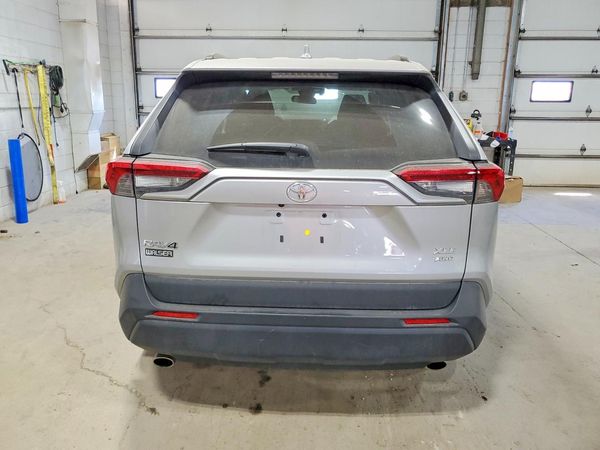 2019 TOYOTA RAV4 XLE / XLE Premium 4WD