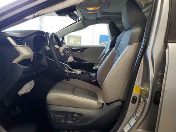 2019 TOYOTA RAV4 XLE / XLE Premium 4WD