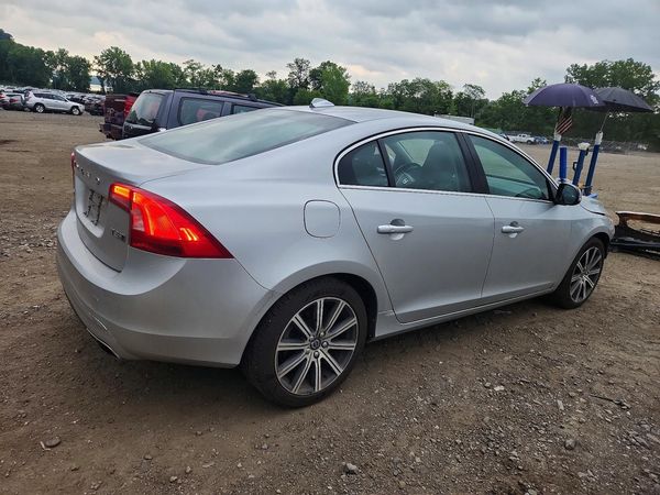 2018 VOLVO S60
