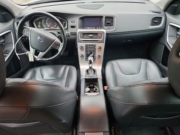 2018 VOLVO S60