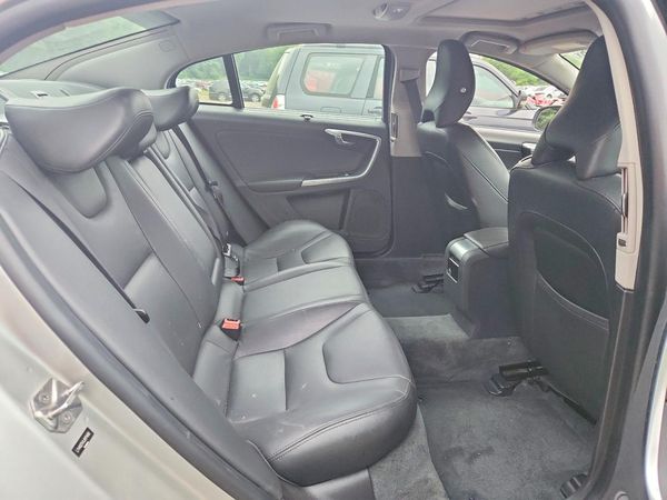 2018 VOLVO S60