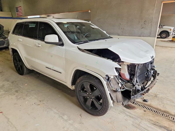 2015 JEEP GRAND CHEROKEE LAREDO 4X4