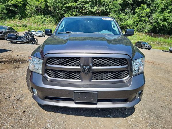2014 RAM 1500 ST QUAD CAB 4X4