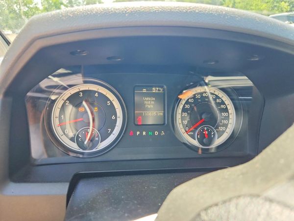 2014 RAM 1500 ST QUAD CAB 4X4