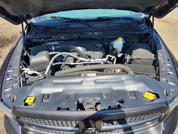 2014 RAM 1500 ST QUAD CAB 4X4