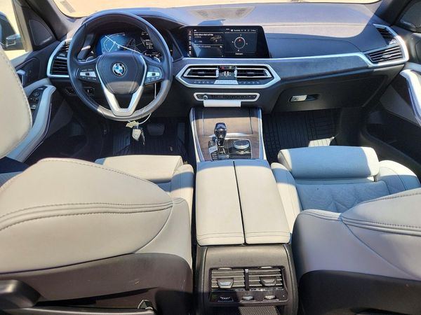 2023 BMW X5 sDrive40i