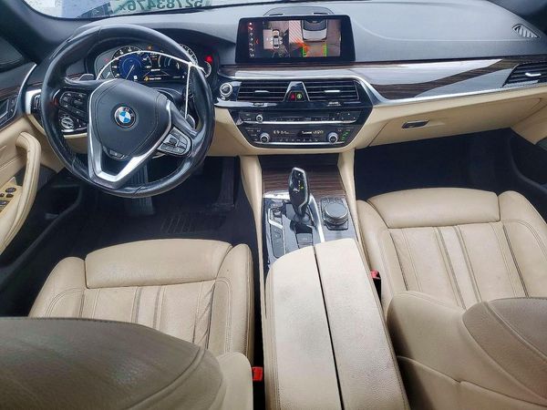 2019 BMW 530XE xDrive