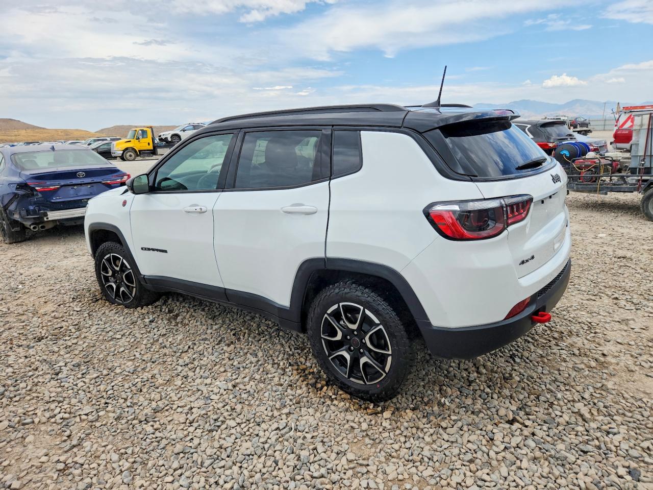 2026 JEEP COMPASS TRAILHAWK 4X4