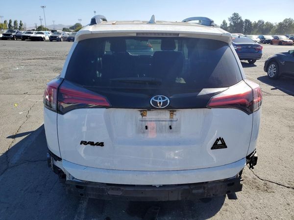 2018 TOYOTA RAV4 Adventure/XLE
