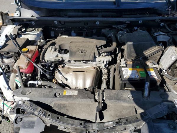 2018 TOYOTA RAV4 Adventure/XLE