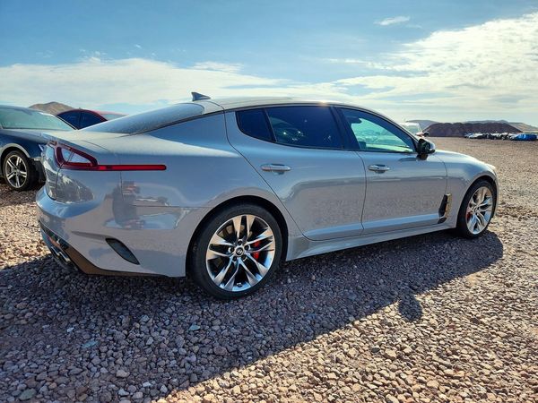 2020 KIA STINGER GT2