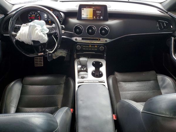 2020 KIA STINGER GT2
