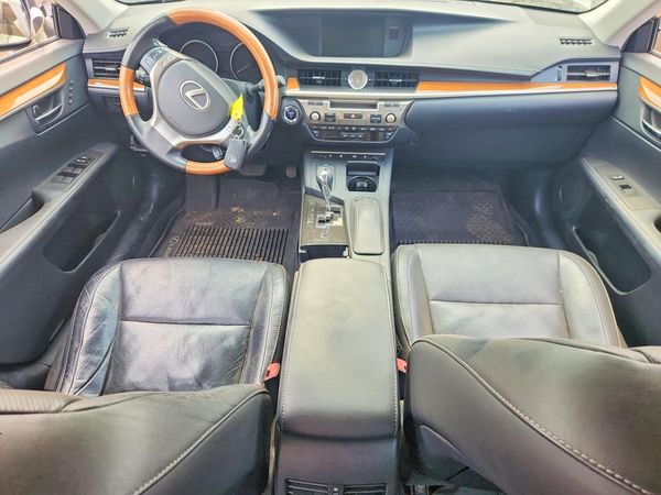 2015 LEXUS ES