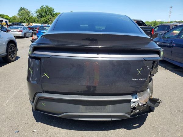 2026 TESLA MODEL Y