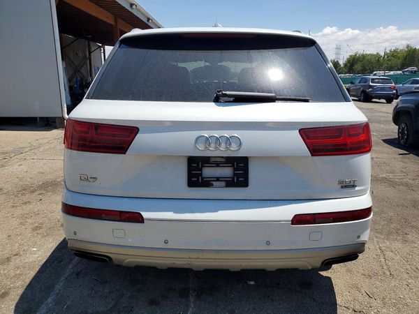 2017 AUDI Q7 quattro Premium Plus