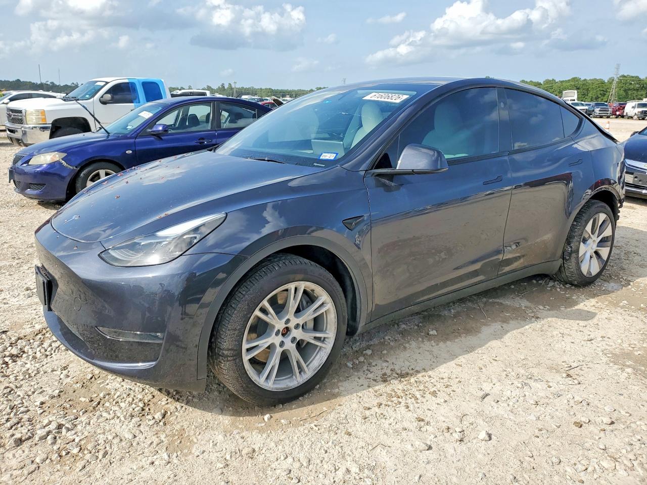 2024 TESLA MODEL Y