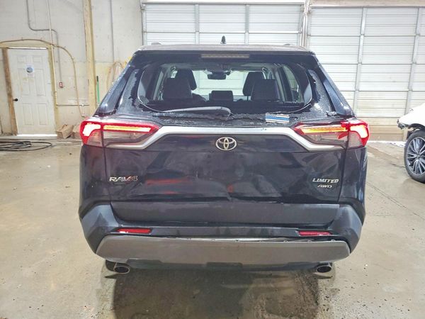 2021 TOYOTA RAV4 Limited