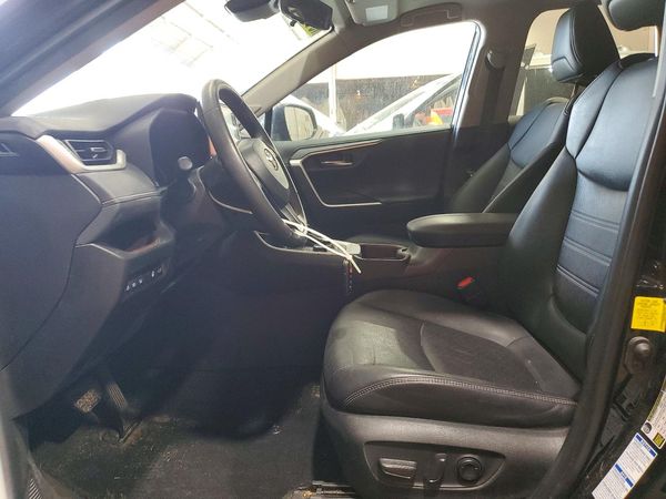 2021 TOYOTA RAV4 Limited