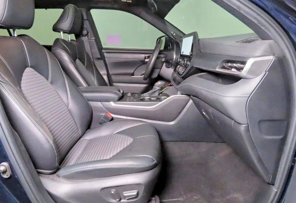 2024 TOYOTA HIGHLANDER