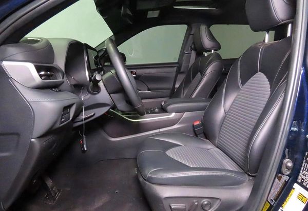 2024 TOYOTA HIGHLANDER