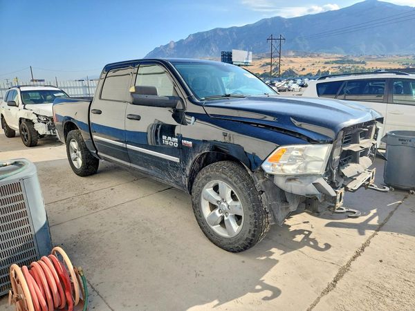 2013 RAM 1500 SLT