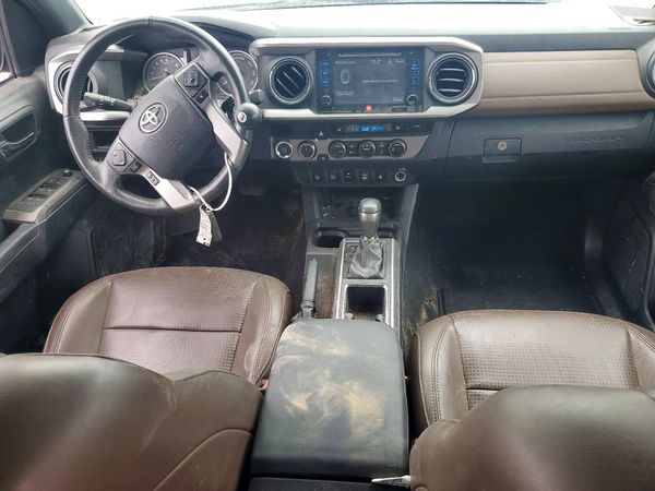 2017 TOYOTA TACOMA Limited