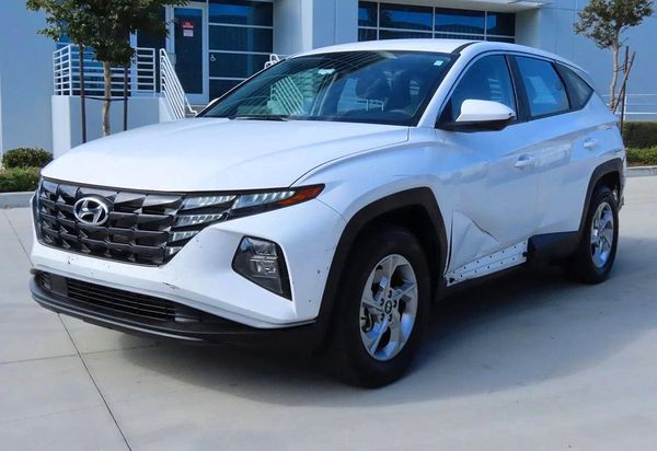 2024 HYUNDAI TUCSON SE