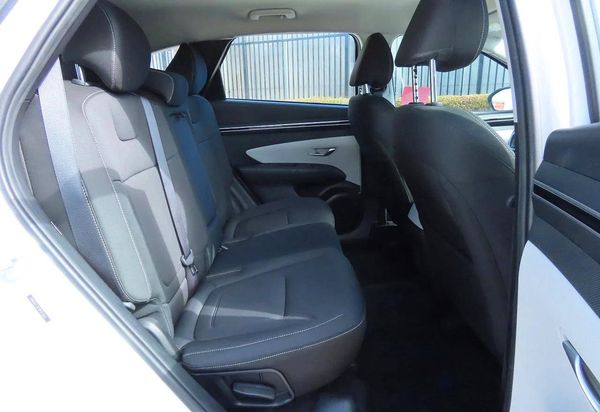 2024 HYUNDAI TUCSON SE