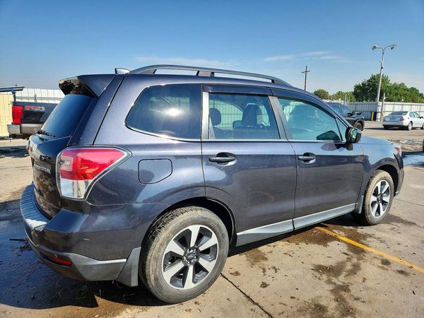 2018 SUBARU FORESTER