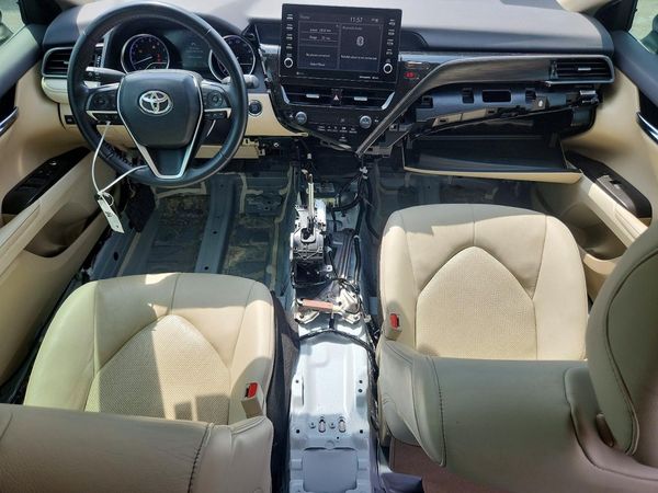 2021 TOYOTA CAMRY XLE