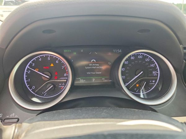 2021 TOYOTA CAMRY XLE