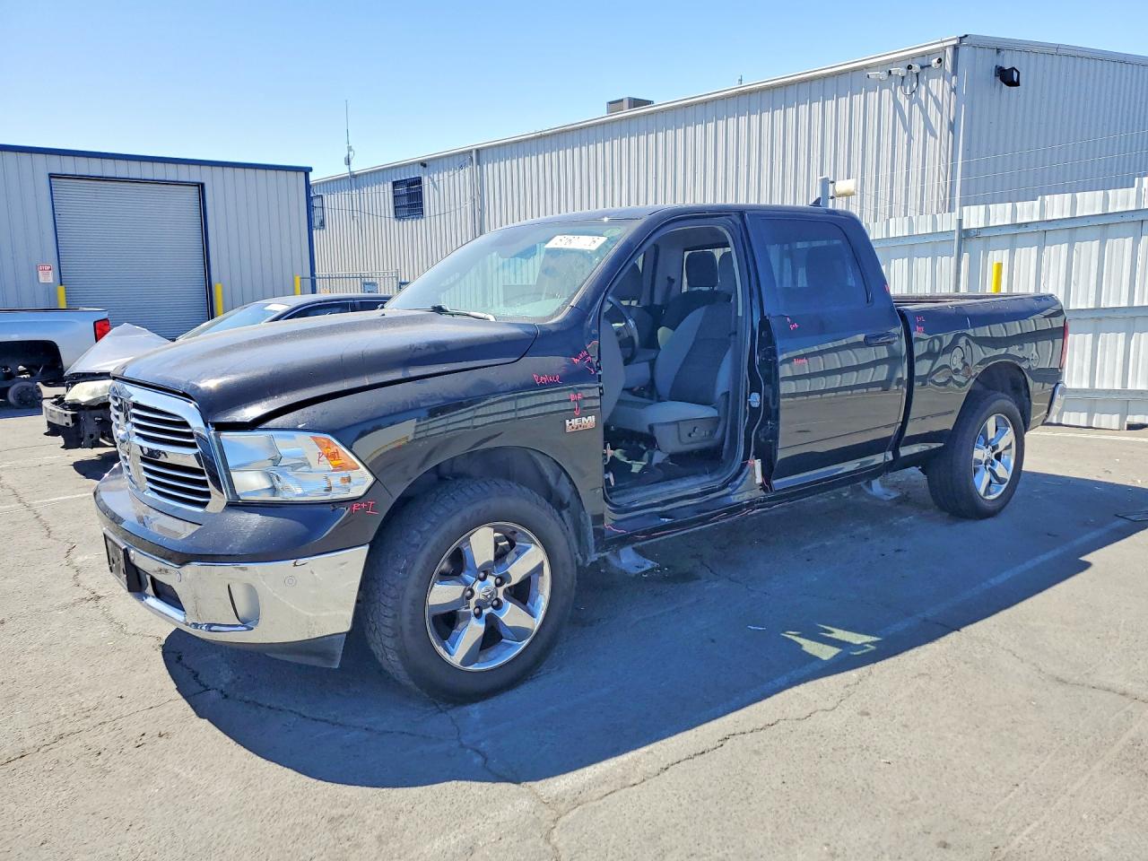 2019 RAM 1500 CLASSIC SLT