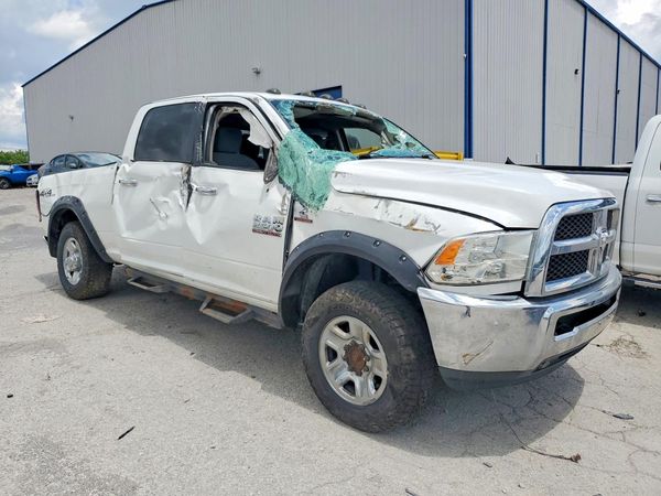 2017 RAM 2500 SLT CREW CAB 4X4
