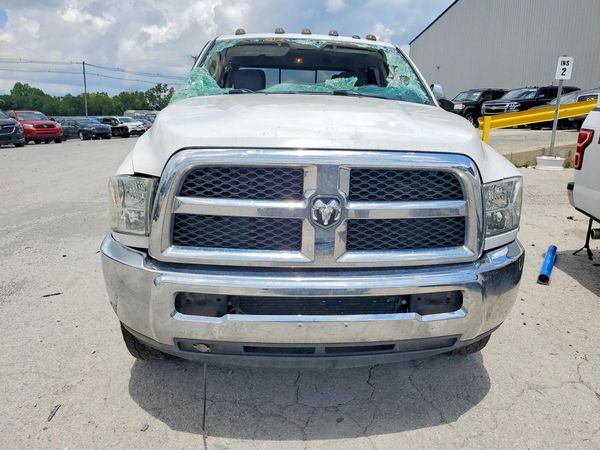 2017 RAM 2500 SLT CREW CAB 4X4