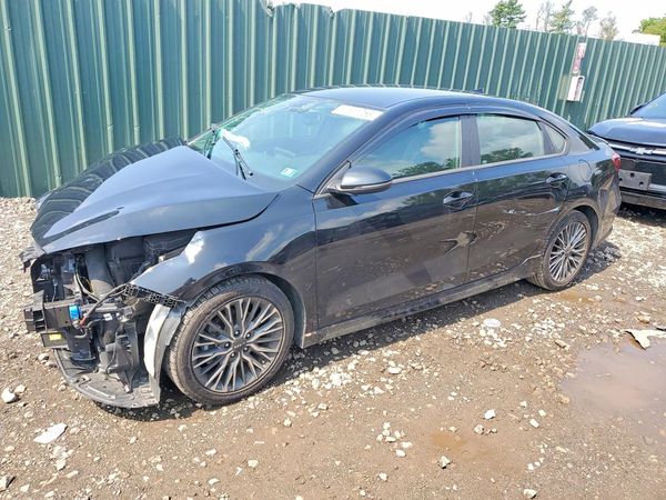 2024 KIA FORTE GT Line