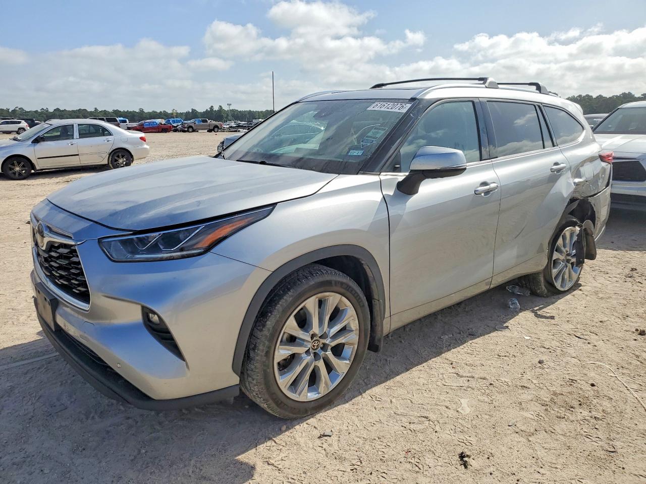2022 TOYOTA HIGHLANDER Limited
