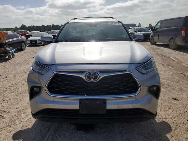 2022 TOYOTA HIGHLANDER Limited