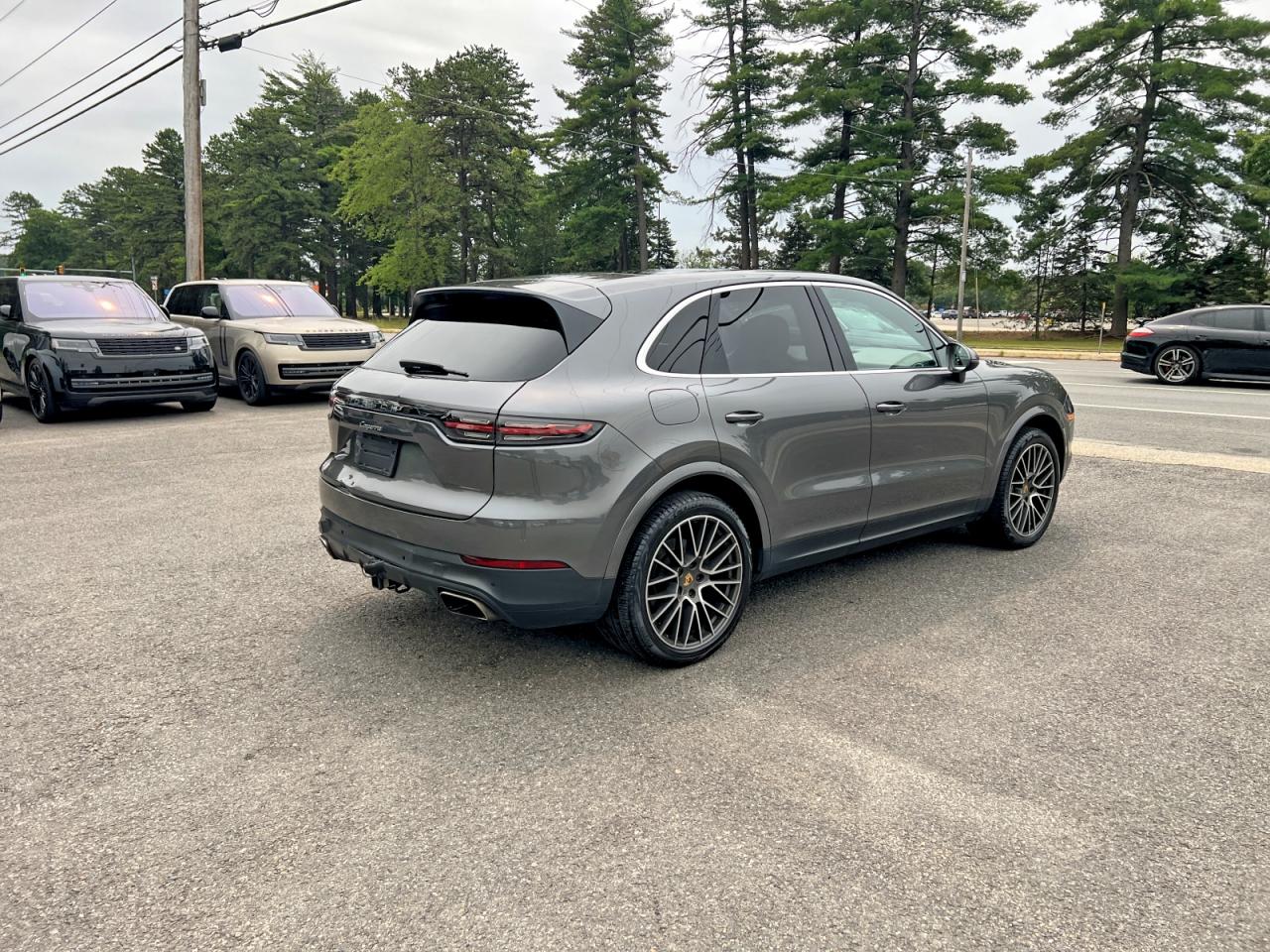 2019 PORSCHE CAYENNE