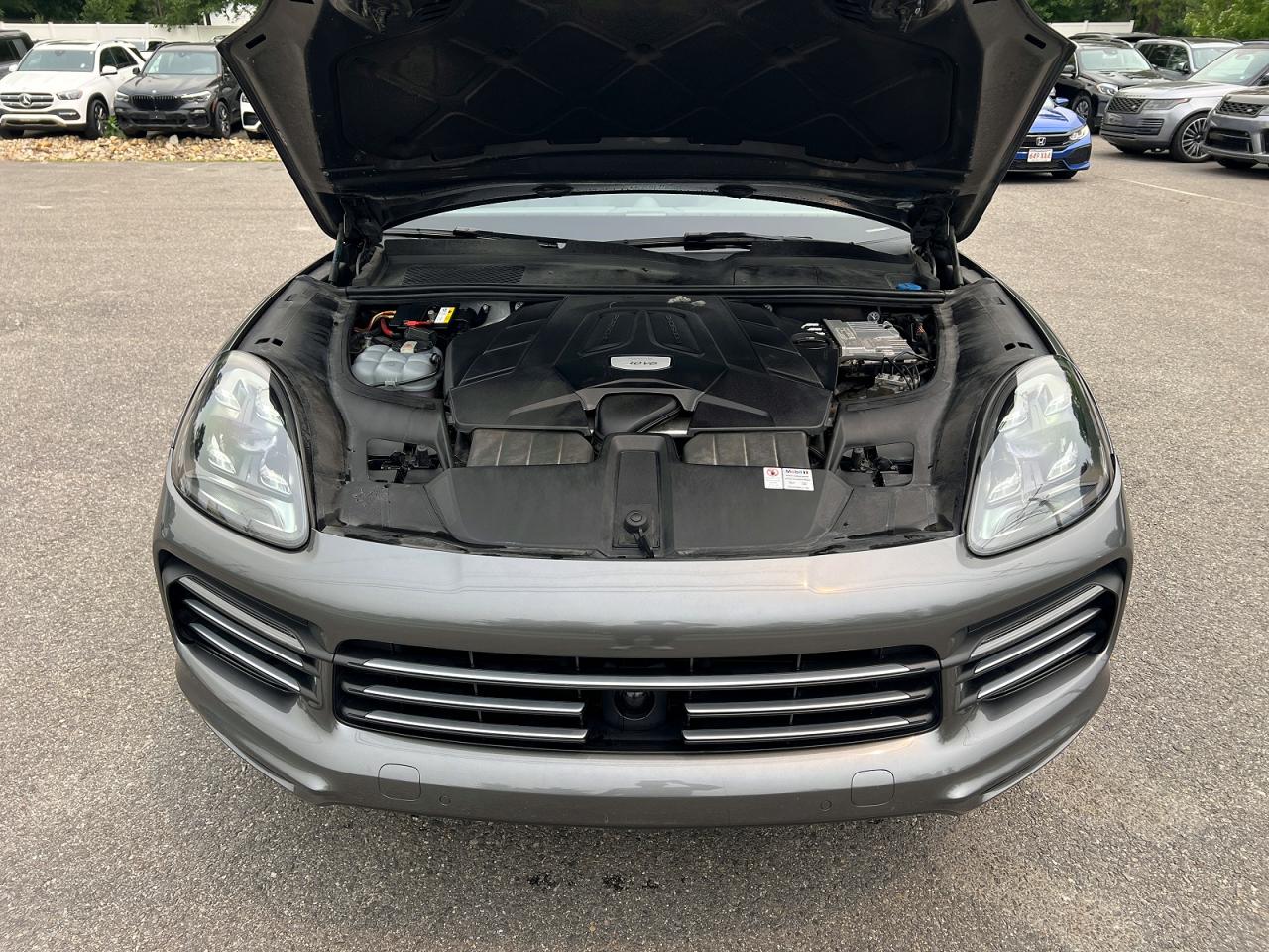 2019 PORSCHE CAYENNE