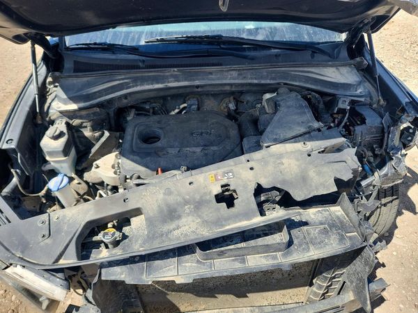 2019 HYUNDAI SANTA FE SE