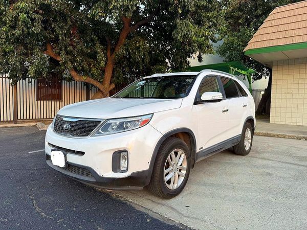 2014 KIA SORENTO Base/ LX