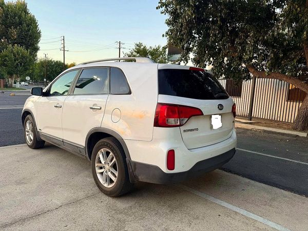 2014 KIA SORENTO Base/ LX