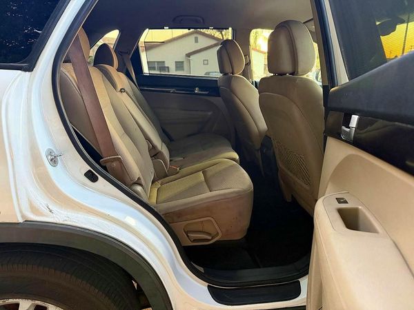2014 KIA SORENTO Base/ LX