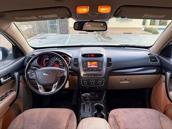 2014 KIA SORENTO Base/ LX
