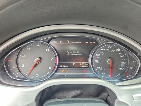 2015 AUDI A8